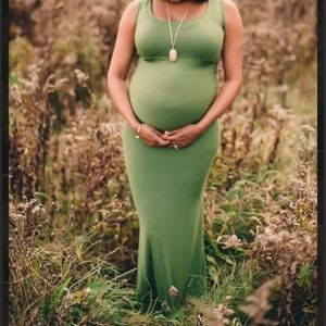 Maternity dress/gown.